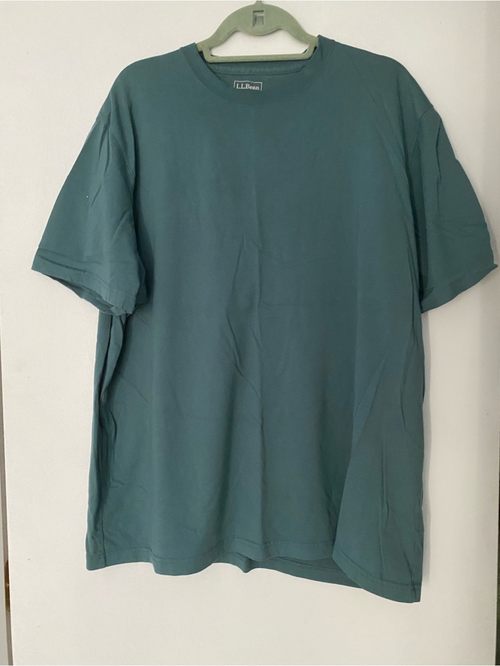 L.L. Bean Men's Green Short-Sleeve Crewneck Tee